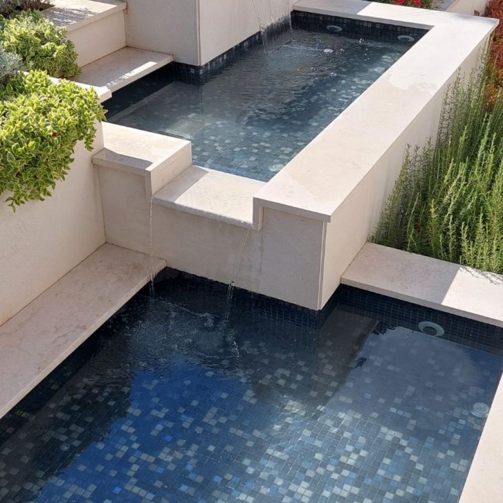 IMG-c329624ff873342a88316a4addccfd38-V (1)